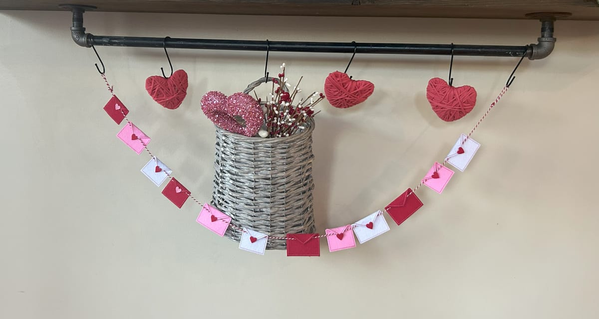 Easy Valentine Envelope Garland